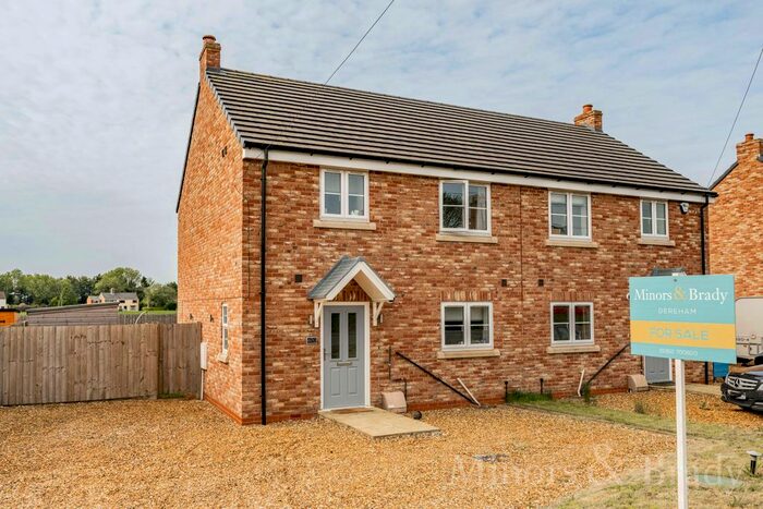 3 Bedroom Semi-Detached House For Sale In Sutton Road, Walpole Cross Keys, King's Lynn, PE34
