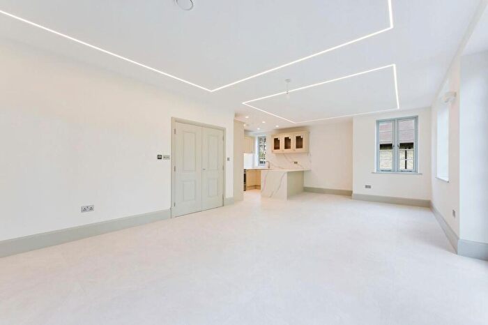 3 Bedroom Flat To Rent In ** New Build** Last Apartment Available!! --Haq Mansions, CR8