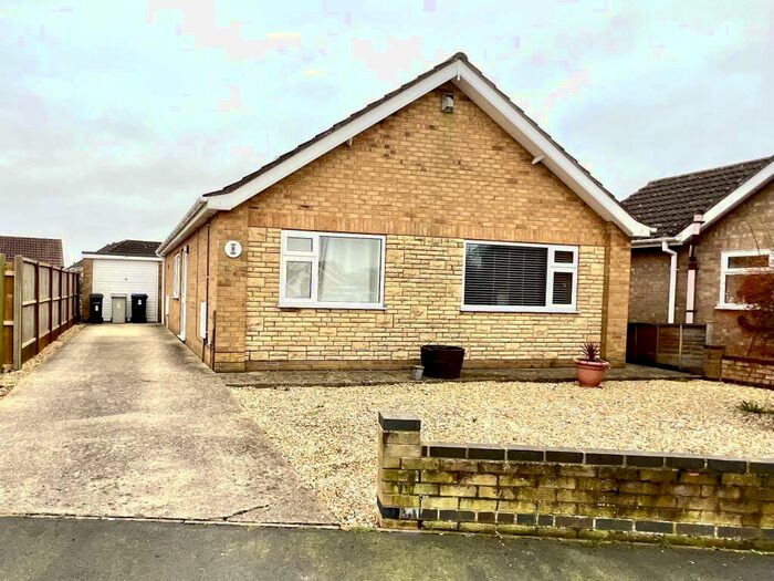 3 Bedroom Bungalow To Rent In Johnson Way, Burgh Le Marsh, Skegness, PE24