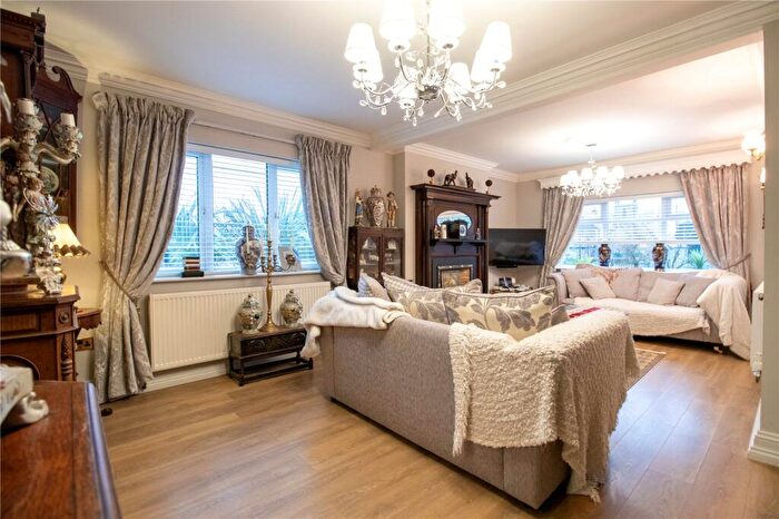 4 Bedroom Bungalow For Sale In Dawnhill Lane, Hemswell, Gainsborough, DN21