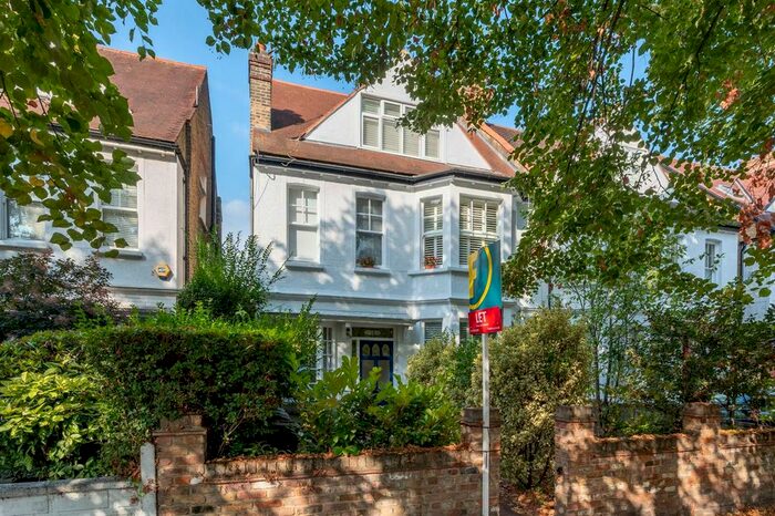 2 Bedroom Flat To Rent In Dukes Avenue, Chiswick, London, W4