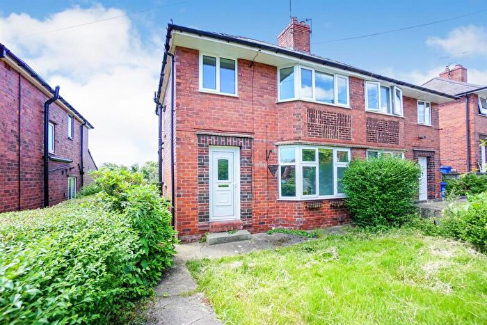 3 Bedroom House For Sale In Highbury Road, Newbold, Chesterfield, S41