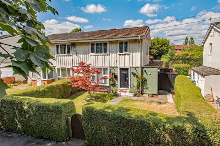 3 Bedroom Semi-Detached House For Sale In Welland Vale Road, Corby, Northamptonshire, NN17