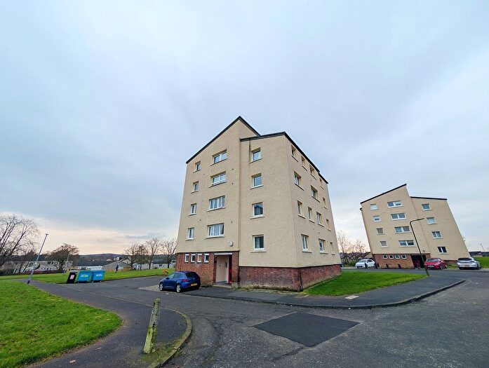 2 Bedroom Maisonette To Rent In Castle Way, Glasgow, G67