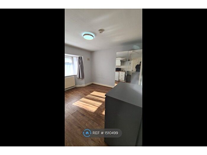 Studio To Rent In Birkbeck Avenue, Greenford, UB6
