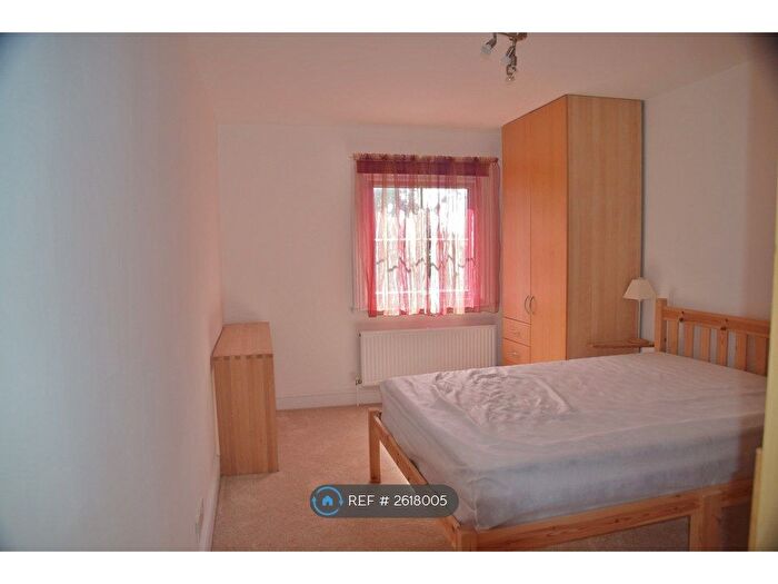 1 Bedroom Flat To Rent In Greencroft Gardens, London, NW6