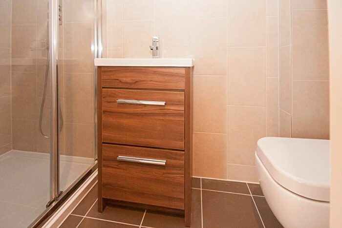 2 Bedroom Apartment To Rent In High Street, Brentwood, Essex, CM14