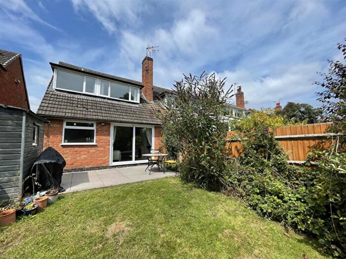 3 Bedroom Semi-Detached House For Sale In Rosebank Road, Countesthorpe, Leicester, LE8