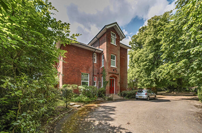 2 Bedroom Flat For Sale In De Grouchy Lane, Highfield, Southampton, Hampshire, SO17