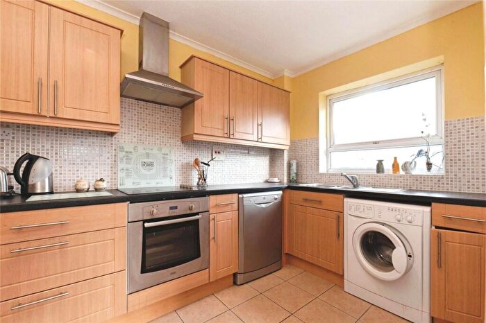 2 Bedroom Flat For Sale In Audley Place, Sutton, SM2