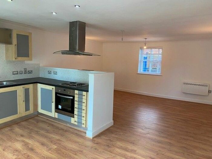 2 Bedroom Flat To Rent In 18 Woolton St, Liverpool L25