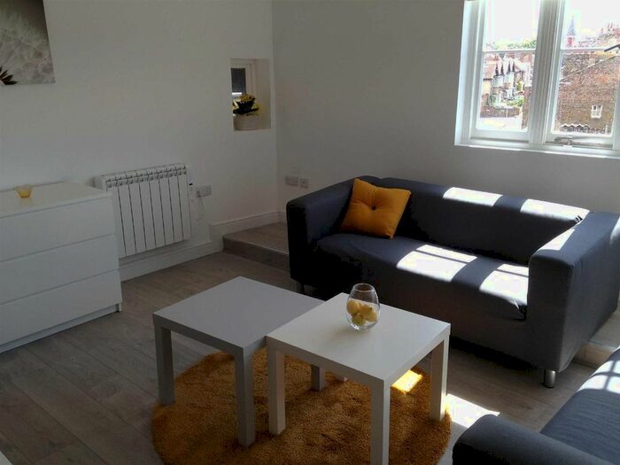 4 Bedroom Flat To Rent In High Street, Ramsgate, CT11