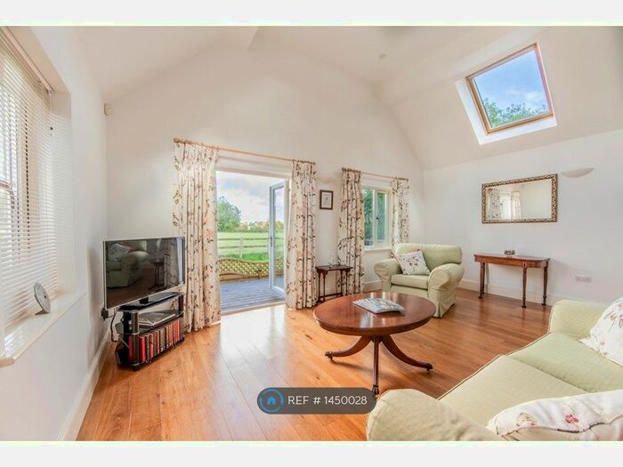 1 Bedroom Maisonette To Rent In Annexe, Corsham, SN13