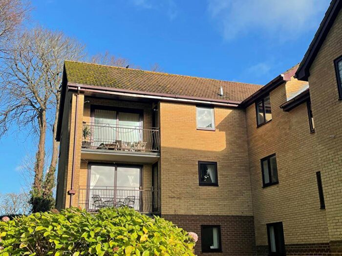 2 Bedroom Apartment To Rent In Chine Avenue, Shanklin, PO37