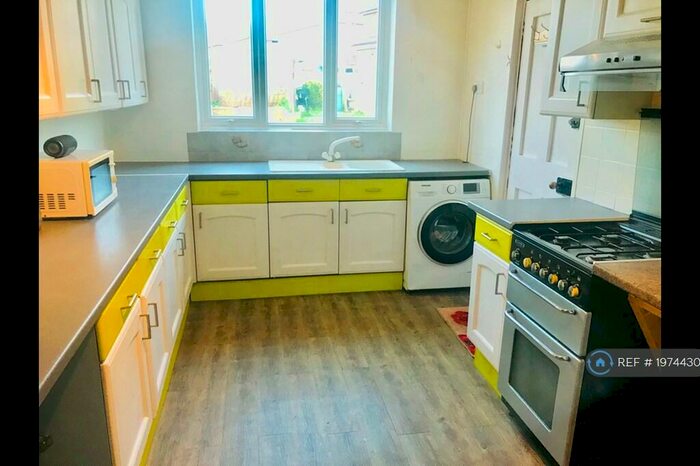 1 Bedroom Flat To Rent In Water Eaton Road, Milton Keynes, MK2