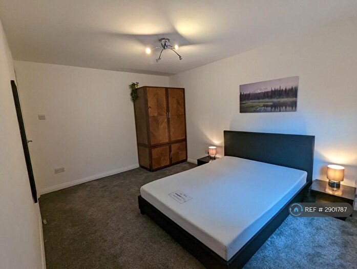 1 Bedroom Flat To Rent In Madison Square, Liverpool, L1
