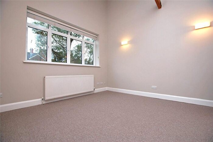 1 Bedroom Apartment To Rent In York Road, Guildford, Surrey, GU1