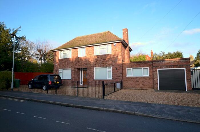 3 Bedroom Detached House To Rent In Princes Gardens, Peterborough, PE1