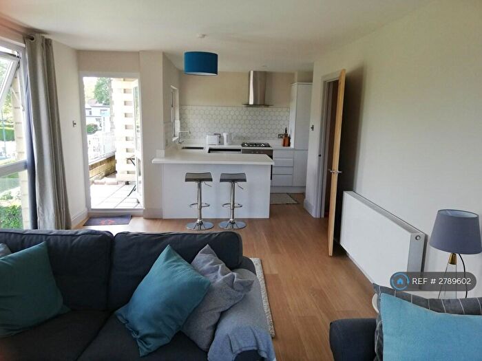 2 Bedroom Flat To Rent In St. Oswalds Court, Bristol, BS6