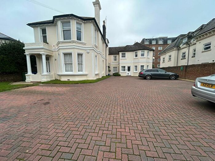 1 Bedroom Flat To Rent In Tennyson Road, Worthing, BN11