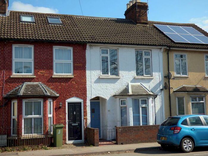 3 Bedroom Terraced House To Rent In Park Street, Aylesbury, HP20