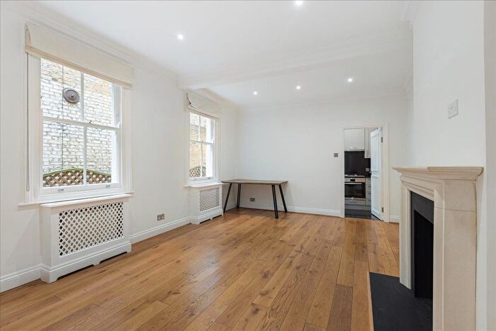 2 Bedroom Maisonette To Rent In Lambrook Terrace, London, SW6