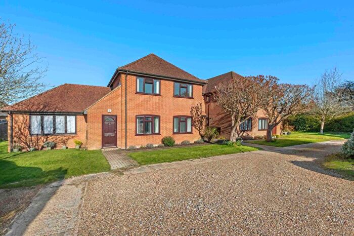 1 Bedroom Flat For Sale In Main Road, Naphill, HP14