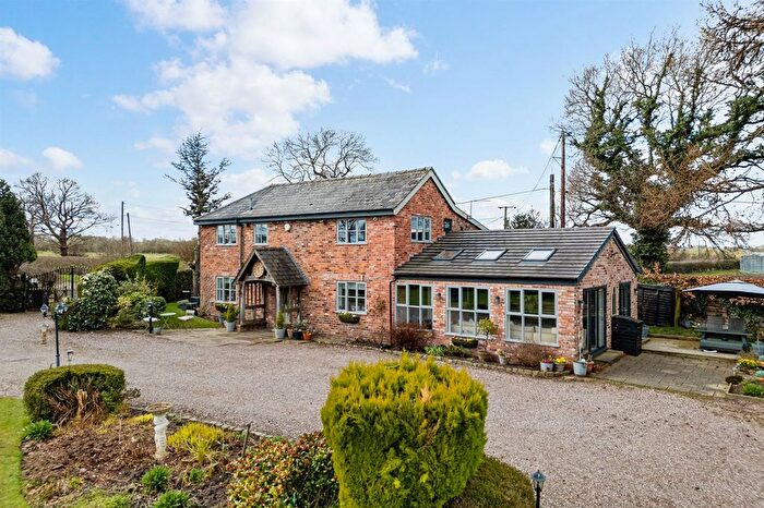 4 Bedroom Cottage For Sale In Reddy Lane, Millington, WA14