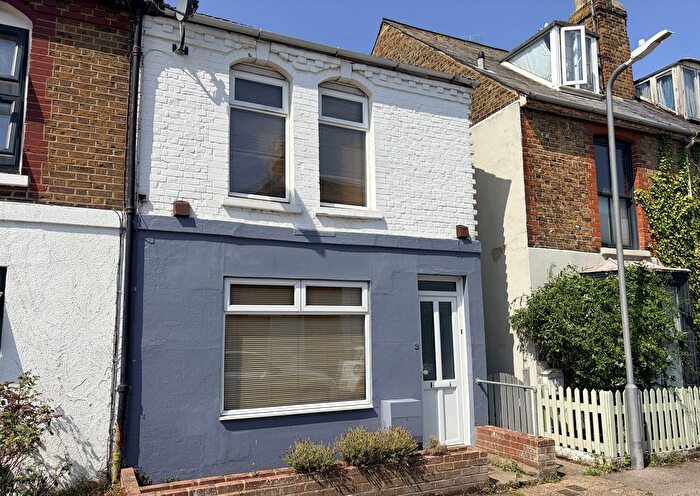 2 Bedroom Property To Rent In Norfolk Street, Whitstable, CT5