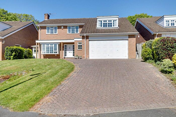 4 Bedroom Detached House For Sale In Picton Way, Caversham, RG4