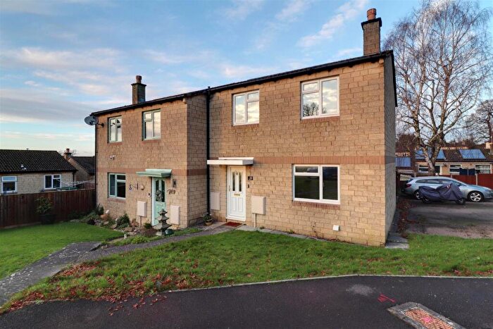 2 Bedroom Semi-Detached House For Sale In Starling Court, Stonehouse, GL10