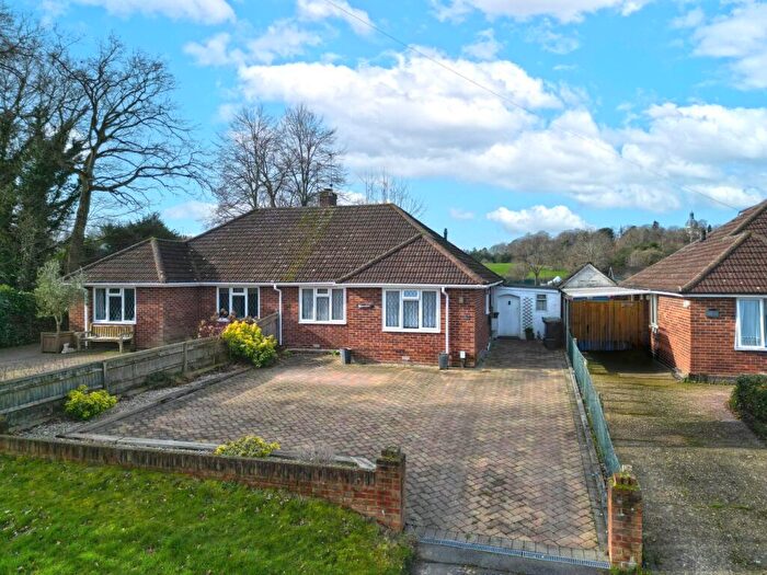 2 Bedroom Bungalow For Sale In Rectory Road, Farnborough, GU14