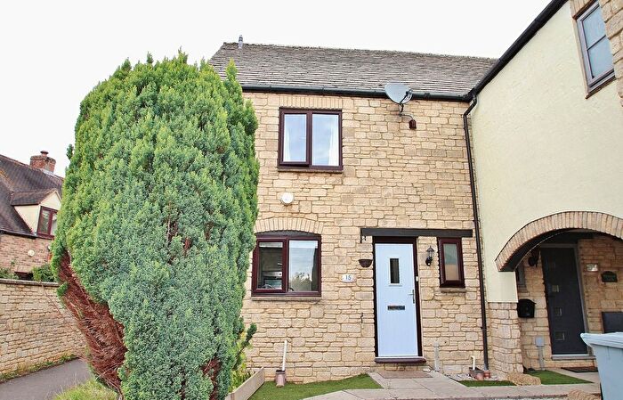 3 Bedroom End Terrace House For Sale In Ralegh Crescent, Witney, OX28