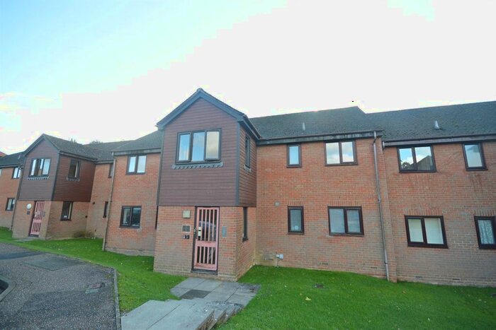 1 Bedroom Flat To Rent In Roman Way, Billingshurst, RH14
