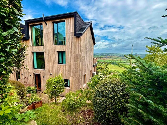 4 Bedroom Semi-Detached House To Rent In Leeds Road, Pool In Wharfedale, Otley, West Yorkshire, LS21