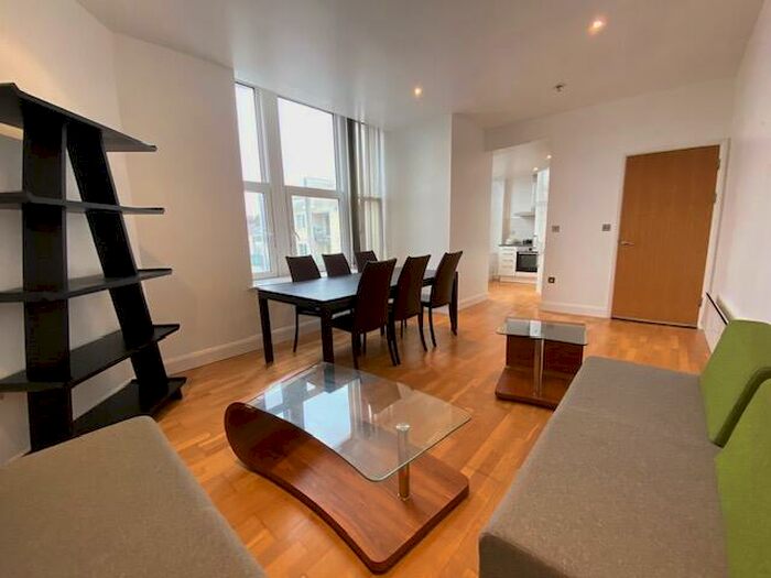 2 Bedroom Flat To Rent In West Bute Street, Cardiff, CF10