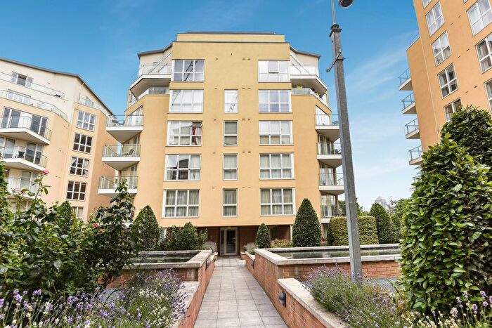 2 Bedroom Flat To Rent In Water Gardens Square, London, SE16