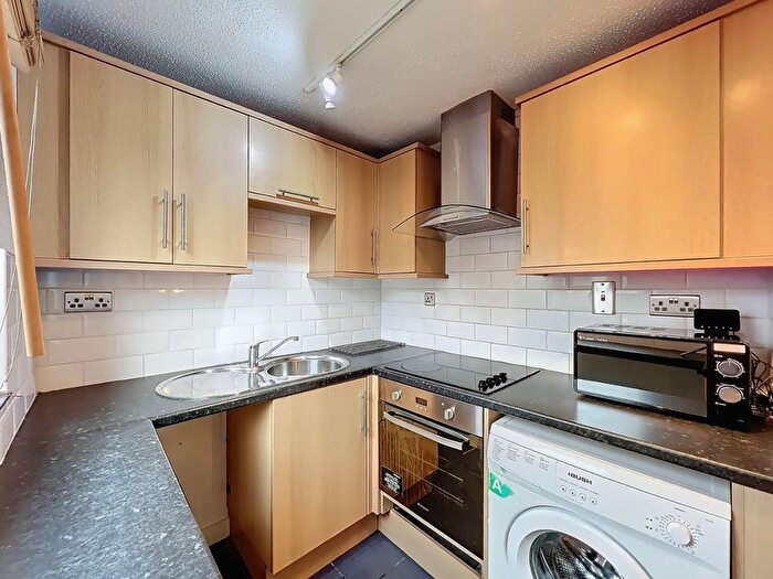 Studio To Rent In Harlequin Court, Newport Road, Roath, Cardiff, CF24