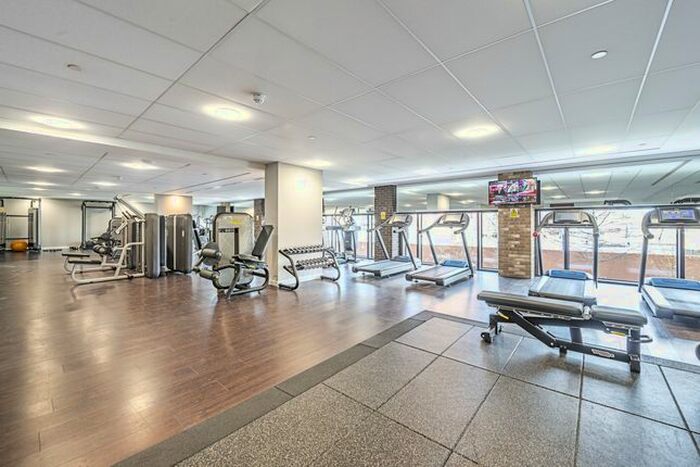 2 Bedroom Flat To Rent In - Charles Clowes Walk, Nine Elms, London, SW11