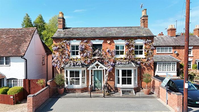 4 Bedroom Detached House For Sale In Main Street, Tiddington, Stratford-Upon-Avon, CV37