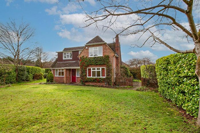 3 Bedroom Detached House For Sale In Longdown, Fleet, GU52