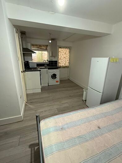 Studio To Rent In Heath Road, Hounslow, TW3