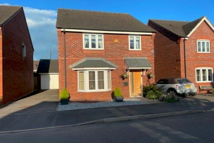 4 Bedroom Property To Rent In Rowan Close, Cannock, WS12