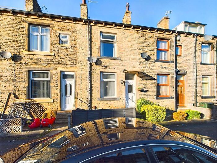3 Bedroom Terraced House To Rent In Florist Street, Keighley, BD21