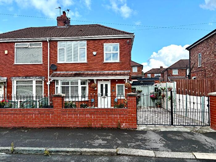 3 Bedroom Semi-Detached House For Sale In Thirlmere Drive, Little Hulton, Manchester, M38