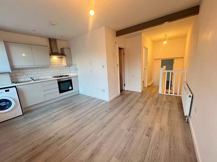 2 Bedroom Flat To Rent In London, M17