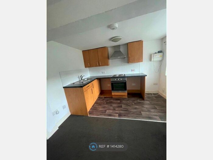 1 Bedroom Flat To Rent In Devonshire Street, Huddersfield, HD1