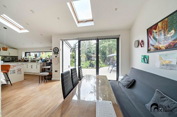 5 Bedroom Detached House To Rent In Wickham Road, Croydon, Surrey, CR0