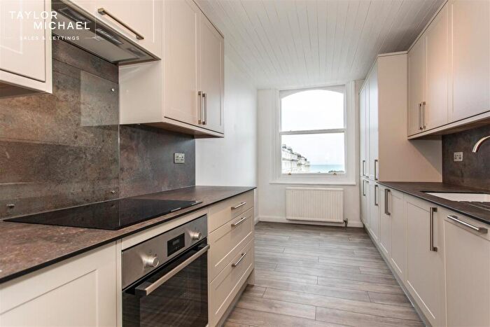 1 Bedroom Flat To Rent In Palmeira Mansions, Church Road, BN3