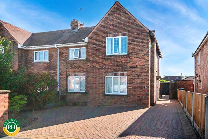 3 Bedroom Semi-Detached House For Sale In King Edward Road, Tickhill, Doncaster, DN11